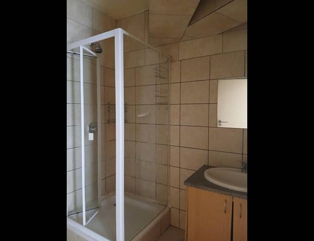 1 BEDROOM PROPERTY TO RENT IN BRAAMFONTEIN WERF